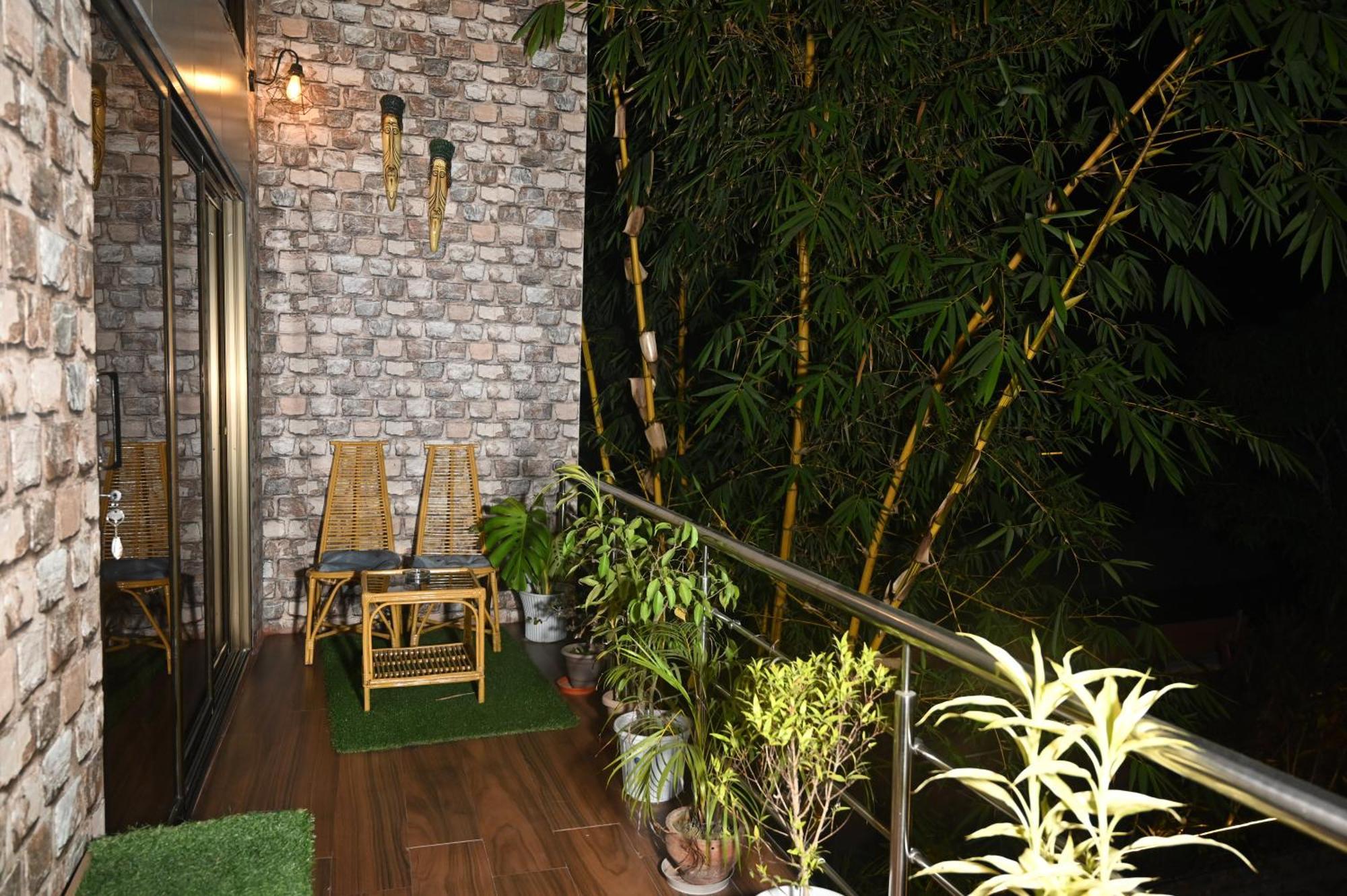 The Cabin By The Bayou Bed & Breakfast Guwahati Dış mekan fotoğraf